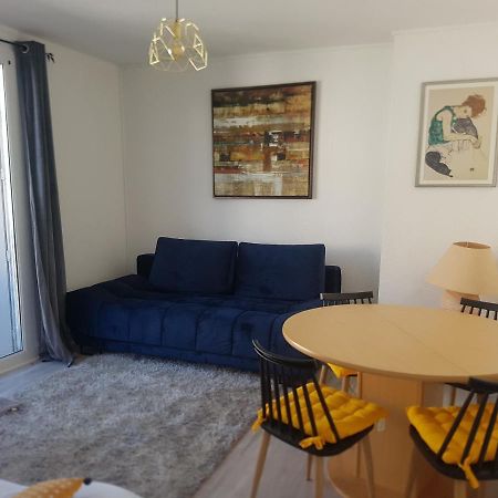 Logement Entier - Appartement T4 Hypercentre Dans Une Rue Calme - Stationnement Gratuit Tarbes Ngoại thất bức ảnh