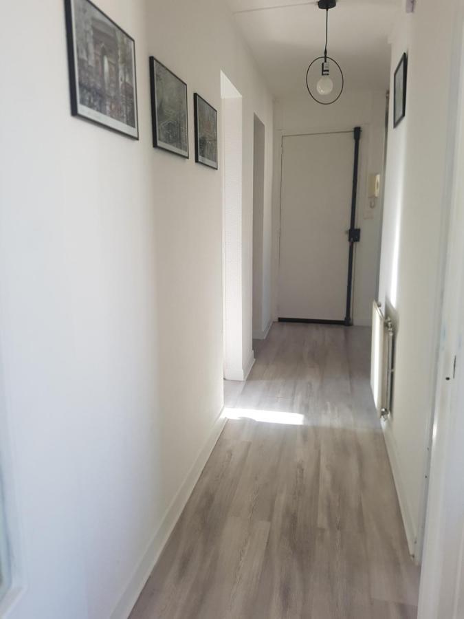 Logement Entier - Appartement T4 Hypercentre Dans Une Rue Calme - Stationnement Gratuit Tarbes Ngoại thất bức ảnh