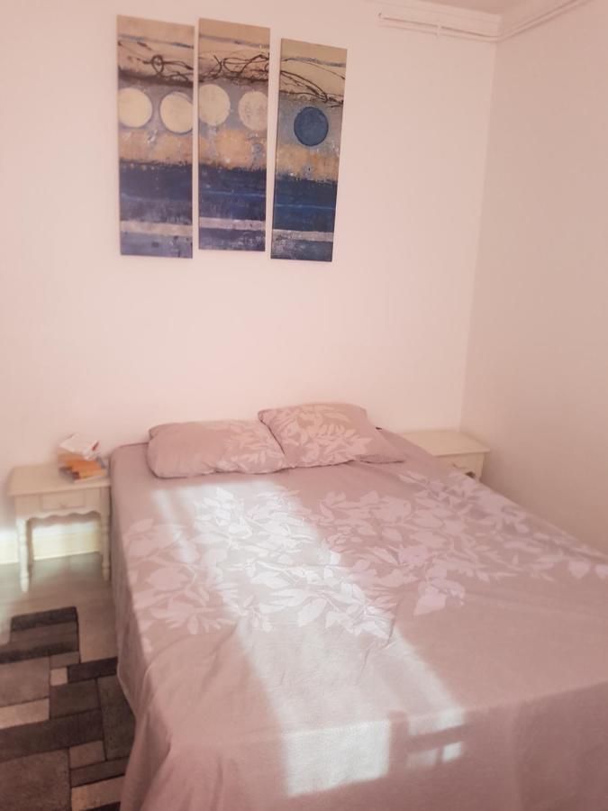 Logement Entier - Appartement T4 Hypercentre Dans Une Rue Calme - Stationnement Gratuit Tarbes Ngoại thất bức ảnh