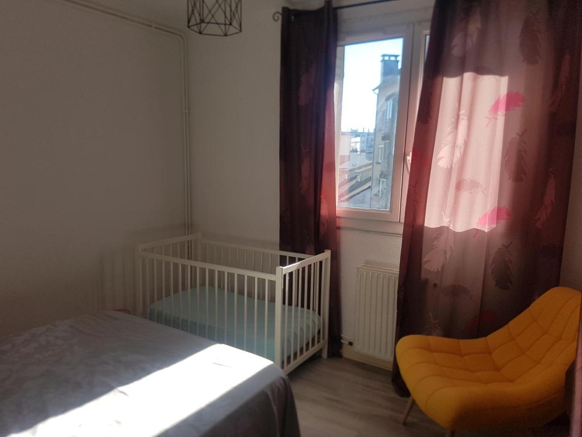 Logement Entier - Appartement T4 Hypercentre Dans Une Rue Calme - Stationnement Gratuit Tarbes Ngoại thất bức ảnh