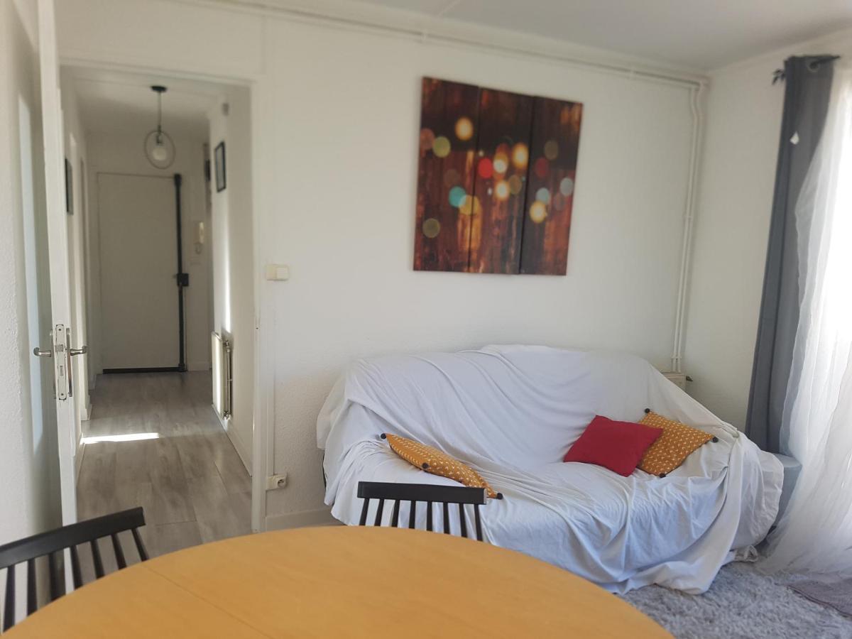 Logement Entier - Appartement T4 Hypercentre Dans Une Rue Calme - Stationnement Gratuit Tarbes Ngoại thất bức ảnh