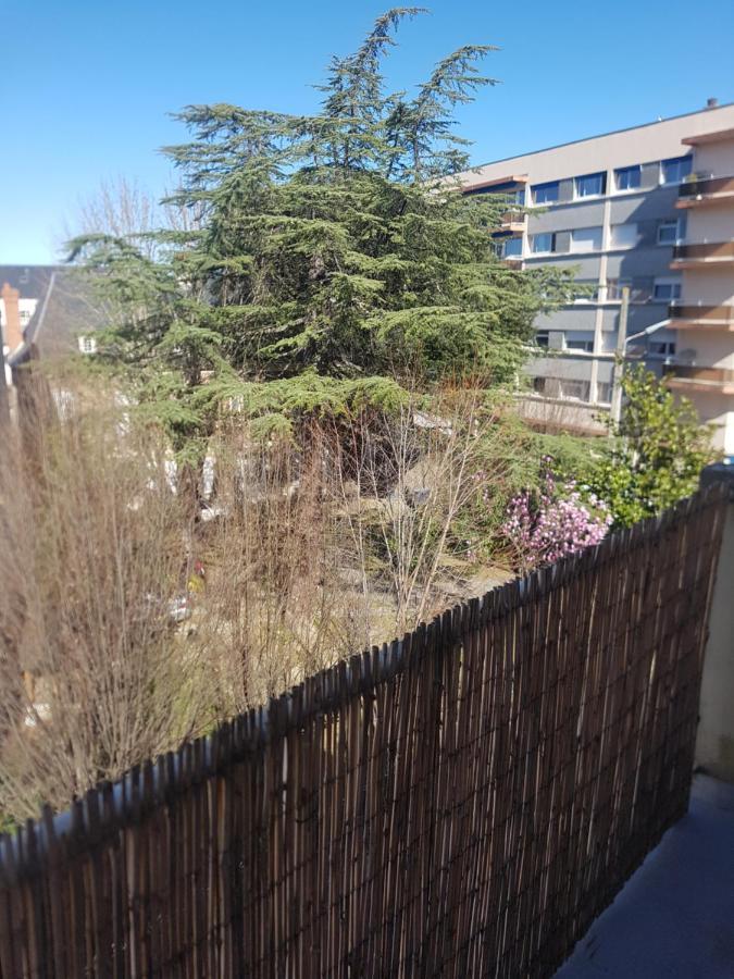 Logement Entier - Appartement T4 Hypercentre Dans Une Rue Calme - Stationnement Gratuit Tarbes Ngoại thất bức ảnh